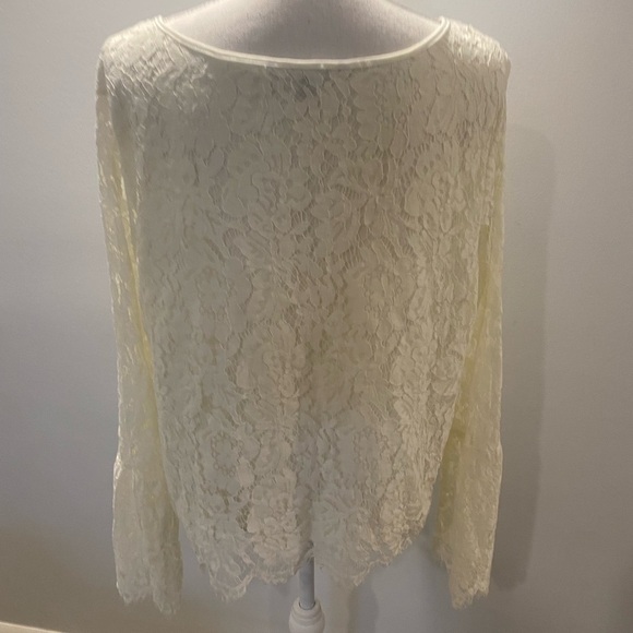 {Zac & Rachel} All Laced Blouse - Picture 2 of 3